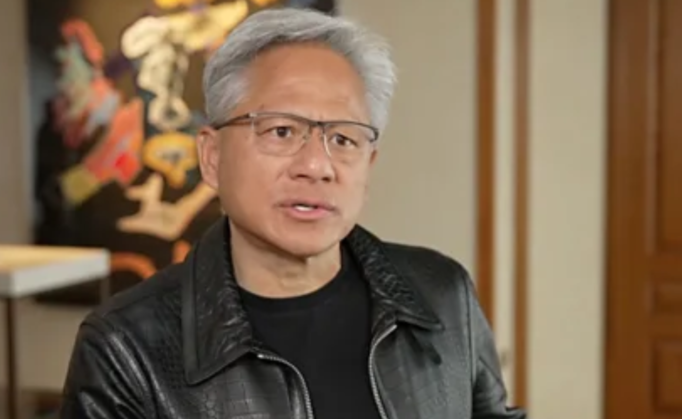 黄仁勋预告“PC新时代”:变革与机遇并行