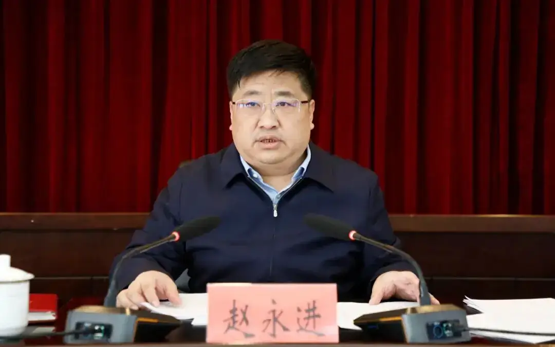 矿难致82死后当地县委书记落马:责任追究与安全生产警示